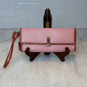 Coach Wallet Y2K Leather Pink Clasp Expandable Wallet